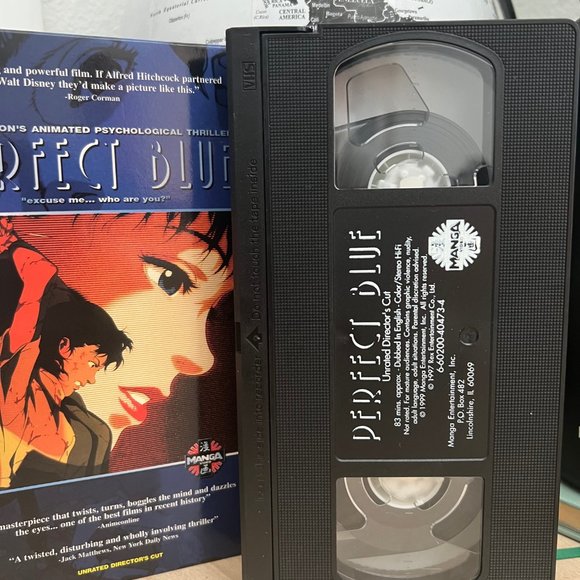 Perfect Blue (VHS, 1999, Dubbed English, Directors Cut) RARE HTF ANIME - Picture 2 of 2